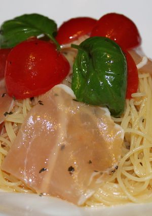 10分で完成！生ハムとトマトの冷製パスタ-レシピのメイン写真