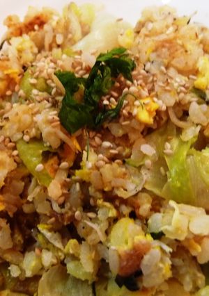 さっぱり美味しい☆梅しらすとレタスの炒飯-レシピのメイン写真