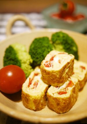 プチトマトでコンソメ味の卵焼き♡-レシピのメイン写真