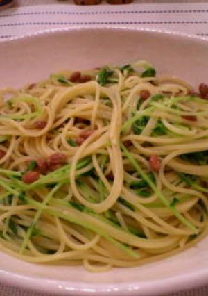 フライパン1つでOK！豆苗と納豆のパスタ-レシピのメイン写真