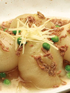 新玉ねぎをまるごと食べちゃお!そぼろあん-レシピのメイン写真