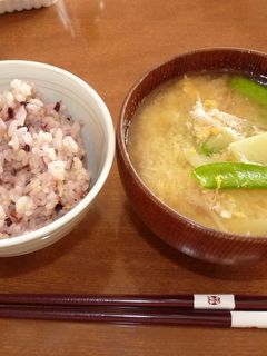 春のお味噌汁✿サヤ豆の卵とじ-レシピのメイン写真