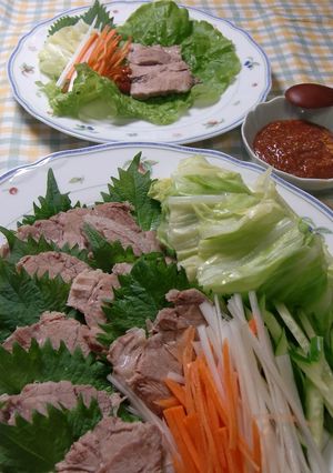 ゆで豚♪たっぷり野菜巻き　ピリ辛だれで-レシピのメイン写真