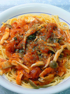 ベーコンと塩キノコのトマトソースパスタ-レシピのメイン写真
