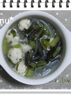 離乳食*小松菜と鶏肉団子の春雨スープ-レシピのメイン写真