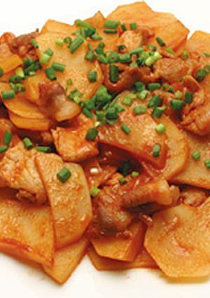 じゃが芋と豚肉のピリ辛ケチャップ炒め-レシピのメイン写真