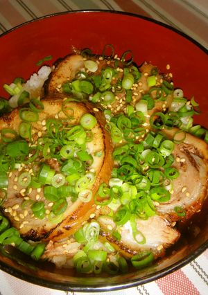 緑茶でさっぱり！和豚もちぶたの炙り煮豚丼-レシピのメイン写真