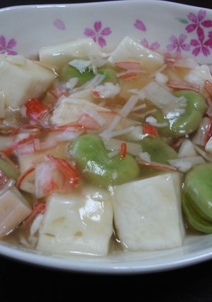 はんぺんとそら豆とカニカマのコンソメ煮-レシピのメイン写真