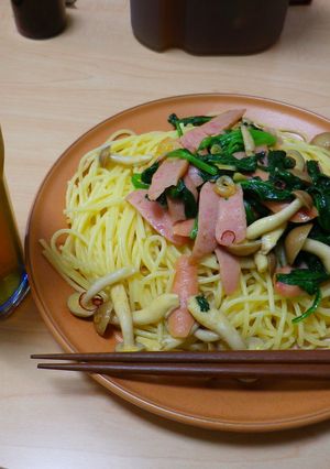 しめじとほうれん草のペペロンチーノ-レシピのメイン写真
