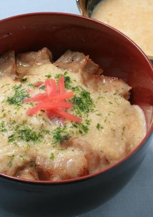 ボリューム満点！麦とろ豚丼-レシピのメイン写真