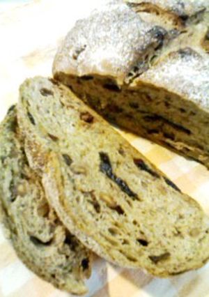 美味しさ◎くるみとフルーツのライ麦パン-レシピのメイン写真