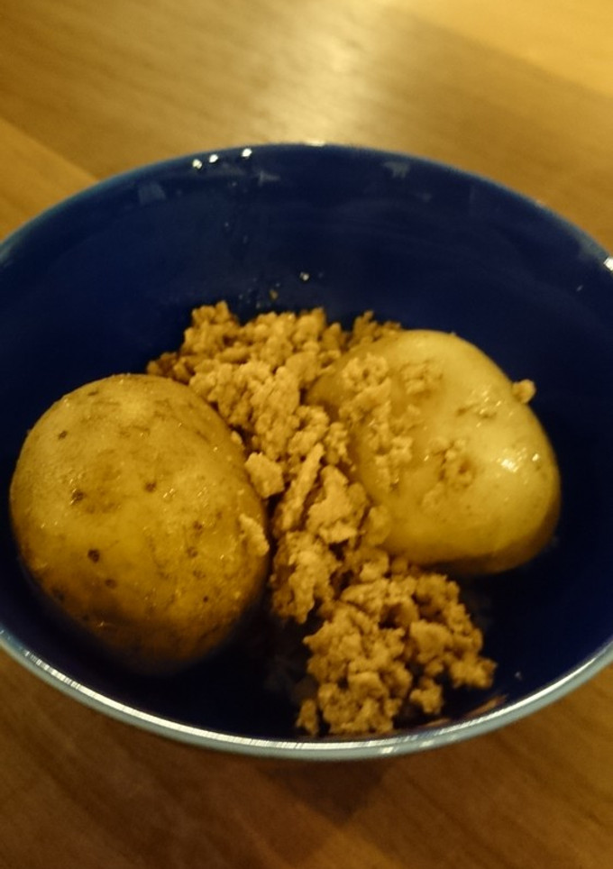 簡単☆新じゃがと豚ひき肉のそぼろ煮-レシピのメイン写真