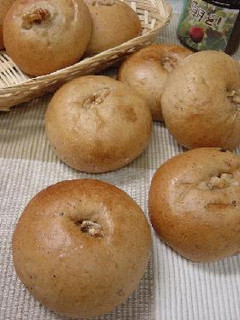 食物繊維やカルシウム豊富!女性にやさしい『イチジクのパン』-レシピのメイン写真