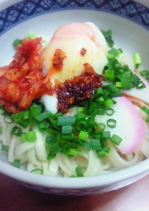 ピリカラ冷やしうどん☆温泉卵のせ-レシピのメイン写真
