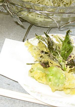 きんじ草の冷麦　金時草と空豆の天ぷら添え-レシピのメイン写真
