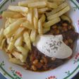 おいしい牛肉の赤ワイン煮こみクリーム添え