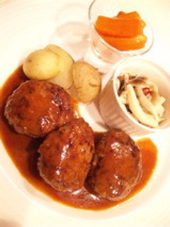 簡単で美味しい!煮込みハンバーグのソース-レシピのメイン写真
