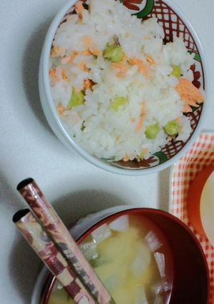 超〜簡単！青豆と鮭の炊き込みごはん-レシピのメイン写真