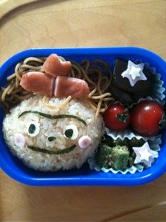 アンパンマンの焼きそばパンマン キャラ弁-レシピのメイン写真