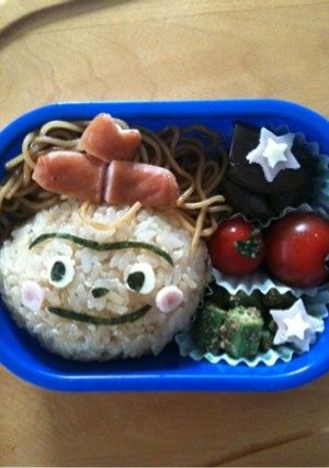 アンパンマンの焼きそばパンマン キャラ弁-レシピのメイン写真