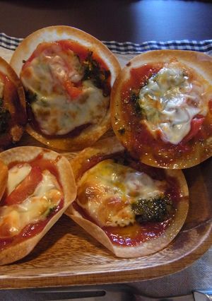 余ったギョウザの皮でジェノバ風簡単ピザ♪-レシピのメイン写真