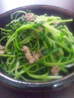 我が家の豆苗ひき肉炒め-レシピのメイン写真