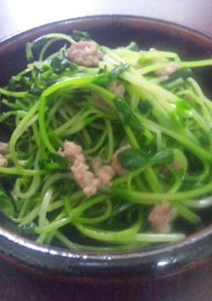 我が家の豆苗ひき肉炒め-レシピのメイン写真
