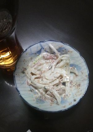 ピリ辛！おつまみ 新玉ねぎの梅マヨあえ-レシピのメイン写真