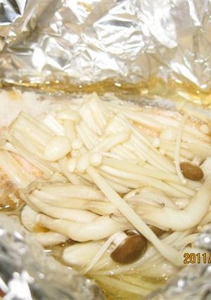 えのきとしめじの鮭ホイル蒸し-レシピのメイン写真