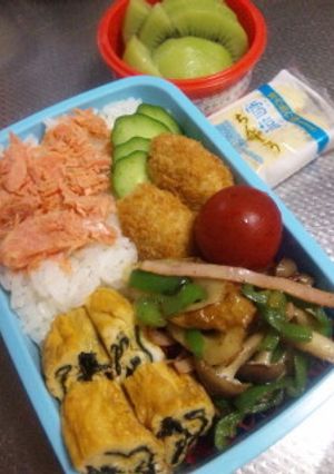 お弁当にピーマンとベーコンと竹輪の炒め物-レシピのメイン写真