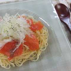 รูปของ 冷製パスタ　新玉ねぎの”サーモンパスタ”