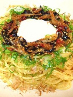 桜海老と温玉のピリ辛和風だしパスタ-レシピのメイン写真