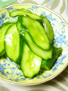 昆布茶で胡瓜の浅漬け(^ε^)-レシピのメイン写真