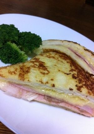 我が家の休日朝ごはん～クロックムッシュ-レシピのメイン写真