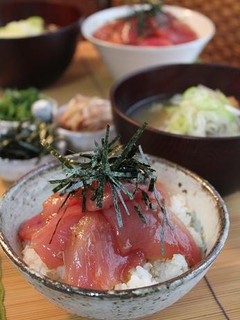 お手軽マグロで 美味しい漬け丼!-レシピのメイン写真