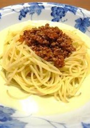 ピリ辛ミートと青豆豆乳のクリームパスタ-レシピのメイン写真