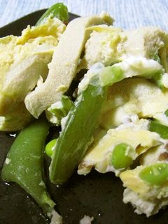 スナップえんどうと高野豆腐の卵とじ-レシピのメイン写真