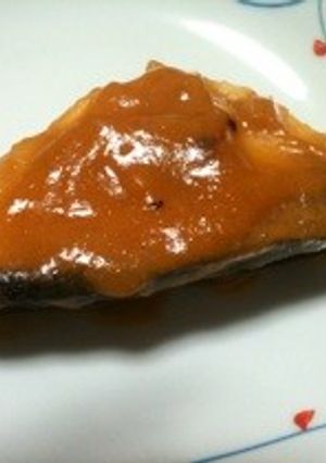 ブリの味噌煮☆こってりご飯に合う♪-レシピのメイン写真