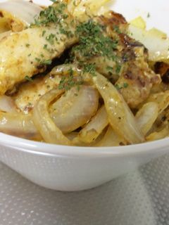 鶏むね肉と玉ねぎのニンニクマヨ炒め-レシピのメイン写真