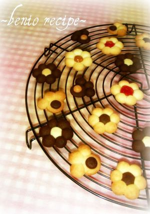 丸めて作る✿可愛いクッキーの成形✿お花-レシピのメイン写真