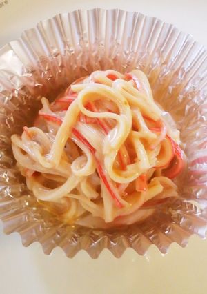 お弁当に♪かにかまの味噌マヨ和え-レシピのメイン写真