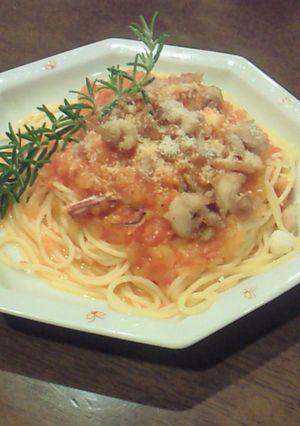 まるリル★鶏肉とイカのトマトソーススパ★-レシピのメイン写真