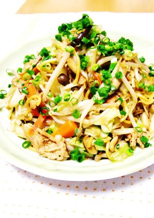バターin☆野菜たっぷり焼きラーメン-レシピのメイン写真