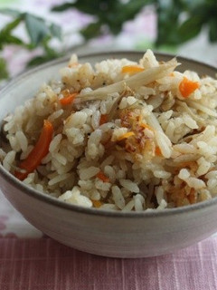 新ごぼうとちりめんじゃこの炊き込みご飯-レシピのメイン写真