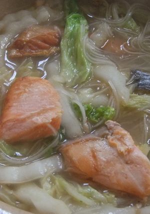 白菜と鮭のピリ辛鍋-レシピのメイン写真