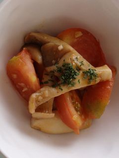 エリンギとトマトのにんにく炒め-レシピのメイン写真