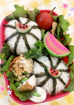 ＊キャラ弁＊ワンポイントにスイカおにぎり-レシピのメイン写真