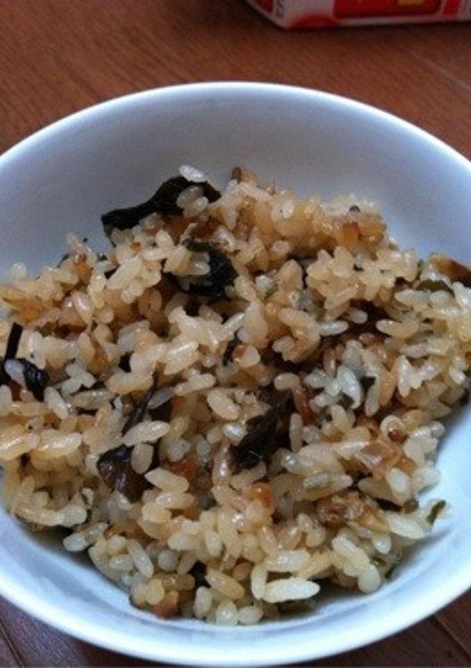 ワカメと塩昆布の炊き込みご飯-レシピのメイン写真