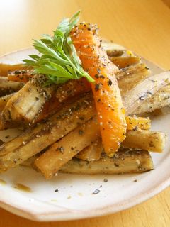 圧力鍋ですぐでき!ごぼう&人参の煮物。-レシピのメイン写真