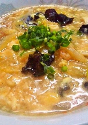 酸っぱ辛美味い！海鮮風の酸辣湯麺-レシピのメイン写真
